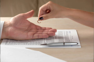 Likelihood of Divorcing Because of an Empty Nest in New Jersey from a Legal Perspective 